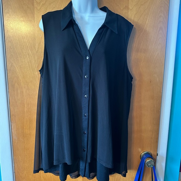 Black Sleeveless Mixed Media Top - Picture 2 of 8